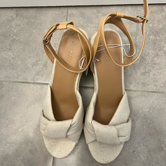 NWT Old Navy nude wedge sandals - Picture 2 of 4